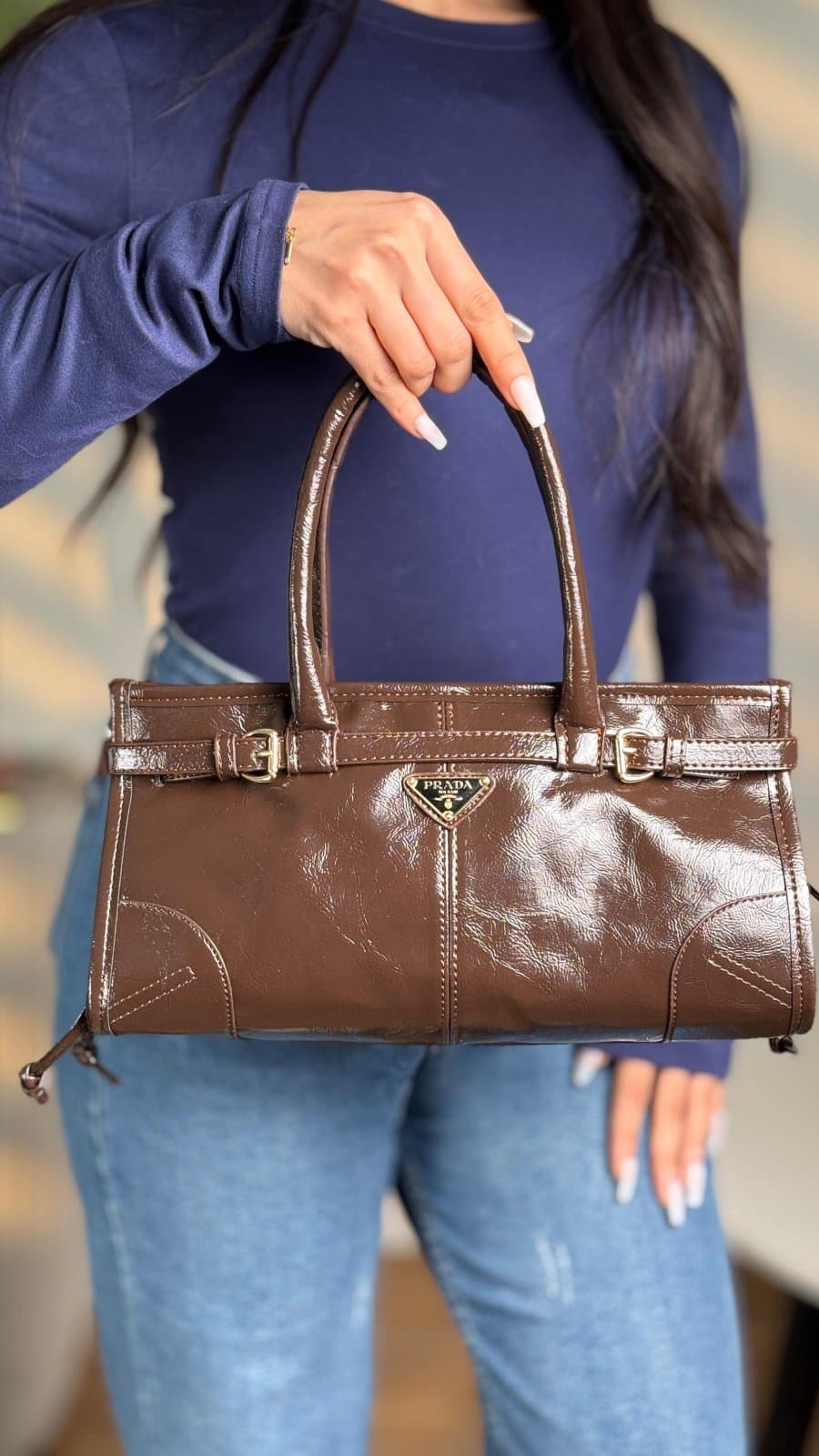 حقيبة Prada Bonnie Bag بني حجم وسط