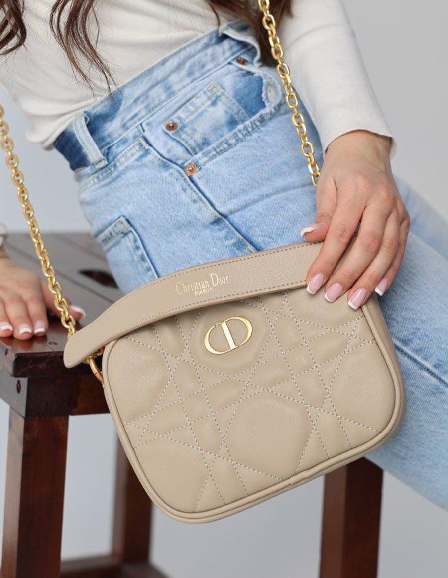 حقيبة Dior Caro بيج حجم صغير