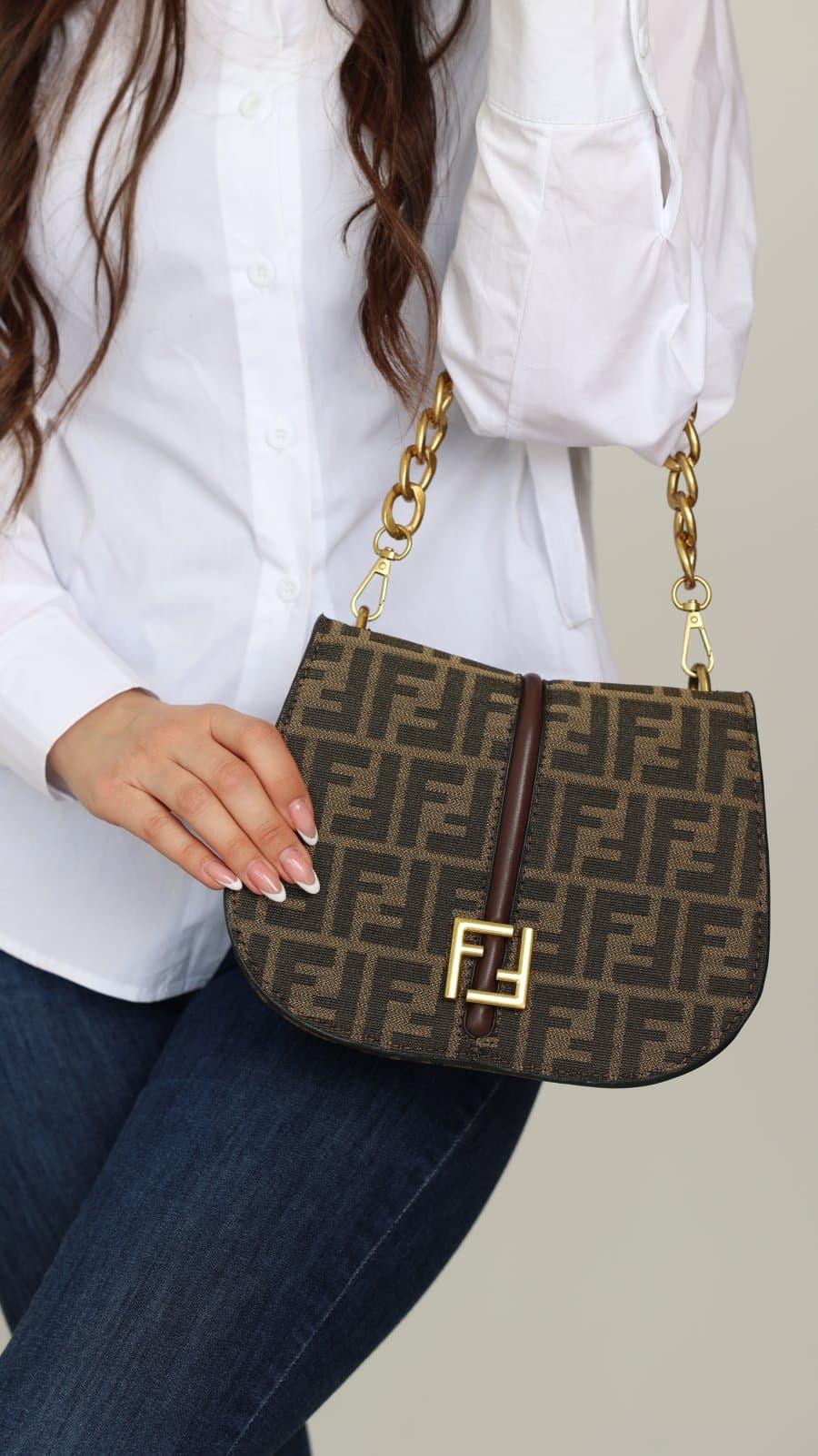 حقيبة Fendi C'mon Medium Bag بني حجم وسط